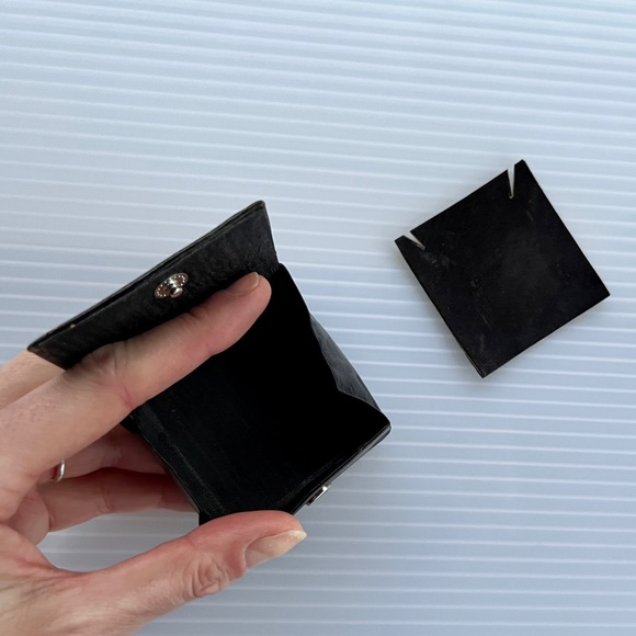 Earring / Jewelry Pouch with snap closure - ‘leather’ like material pack of 3 - Picture 9 of 11